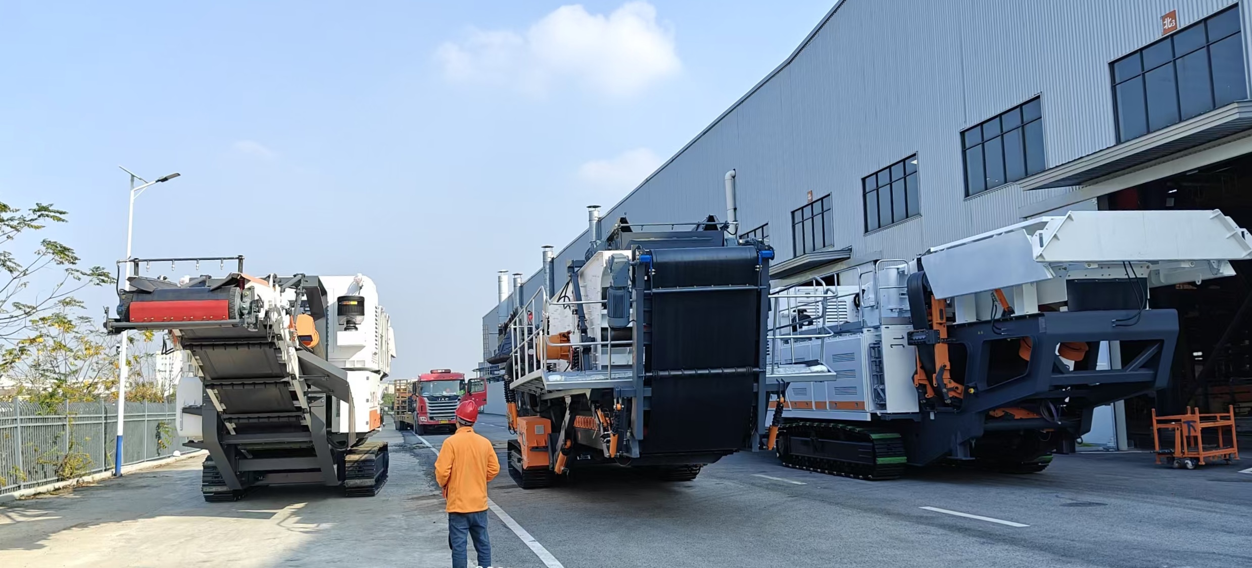 Intelligent Manufacturing Goes Global | Setting Sail Again! RTZK's Complete Set of Mobile Crushing and Screening Equipment Heads to Australia