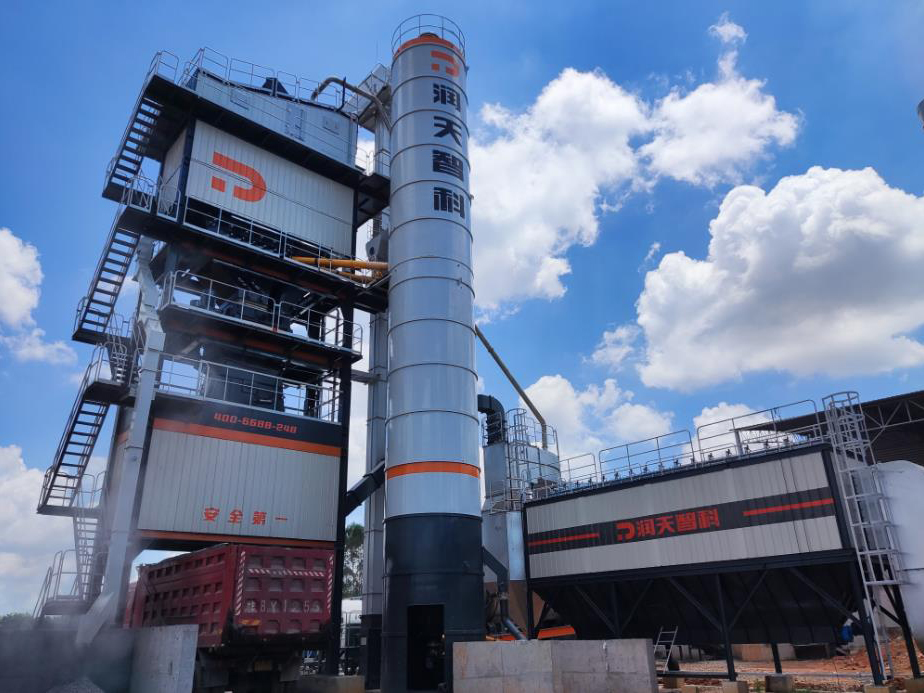 LB3000 Asphalt Mixing Plant（Yulin, Guangxi) (1)