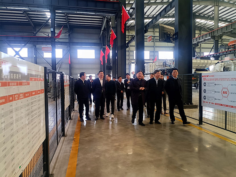 Zhang Jian, Vice Chairman Of The Provincial Committee Of The Cppcc And Chairman Of The Provincial Federation Of Industry And Commerce, And His Delegatio (3)