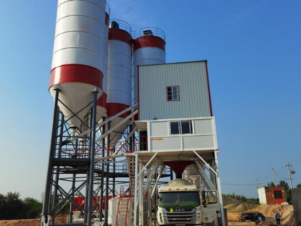 HZS180 Concrete Mixing Station (Yueyang, Hunan) (2)
