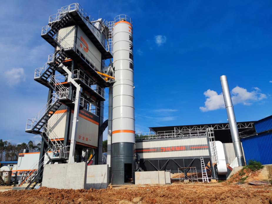 LB3000 Asphalt Mixing Plant（Yulin, Guangxi) (2)