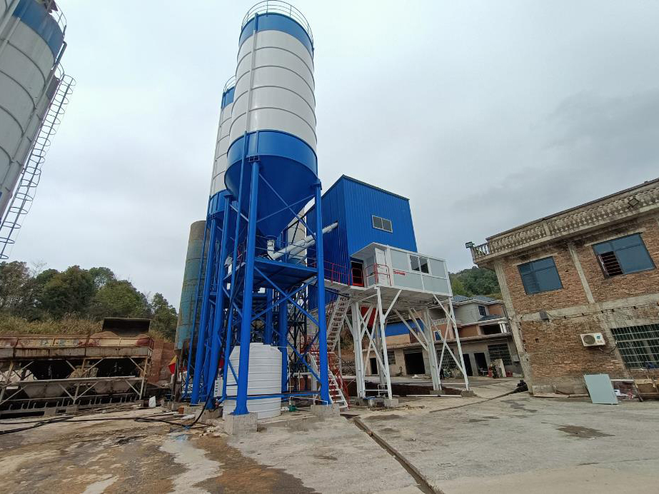HZS180 Concrete Mixing Station (Lianyuan, Hunan) (1)
