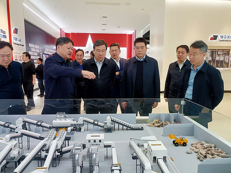 Zhang Jian, Vice Chairman Of The Provincial Committee Of The Cppcc And Chairman Of The Provincial Federation Of Industry And Commerce, And His Delegation (1)